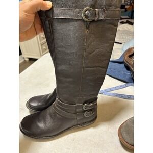 WOMEN'S BOC by BORN BROWN STRAPPY LEATHER KNEE-HIGH FLAT‎ BOOTS SIZE 6.5